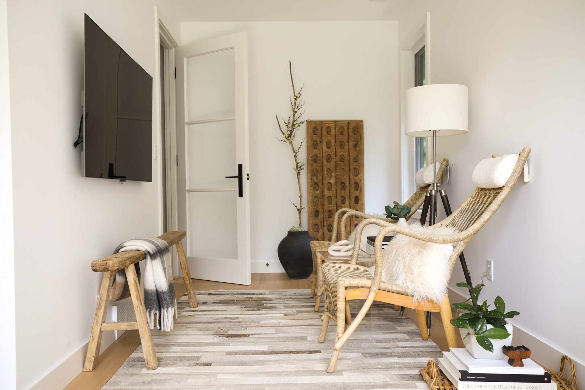 How to Make Your Home Look Spacious: Detailed Interior Design Tips for Small Homes